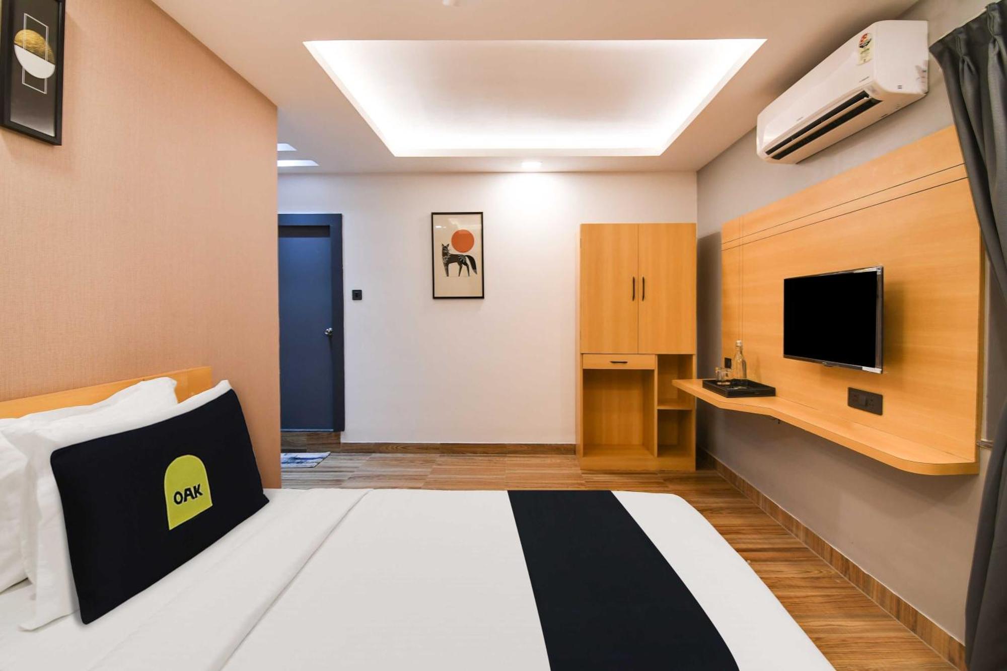 Super Townhouse Oak Sayhallo Ecstasy Bhubaneswar Bagian luar foto