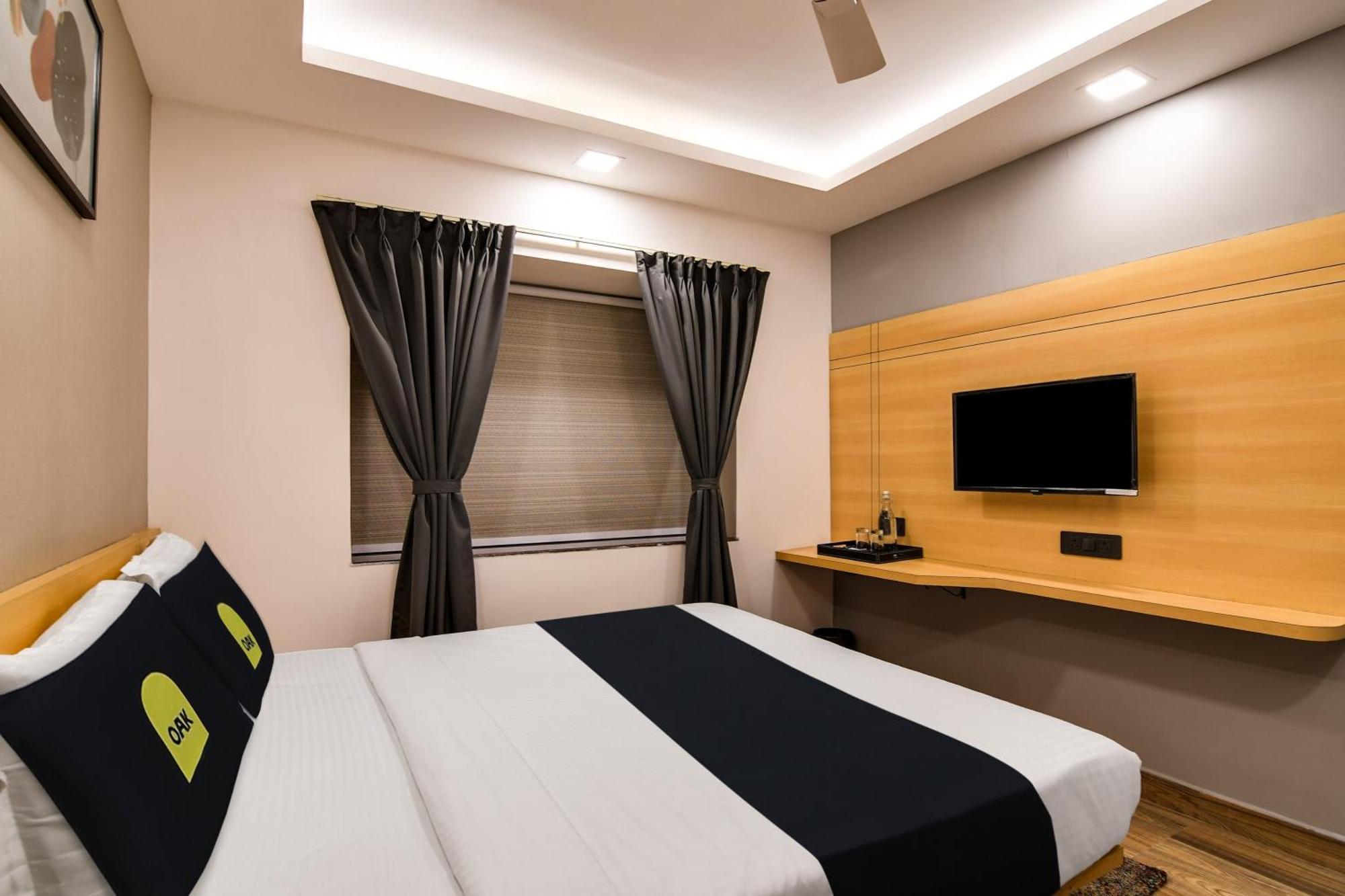 Super Townhouse Oak Sayhallo Ecstasy Bhubaneswar Bagian luar foto