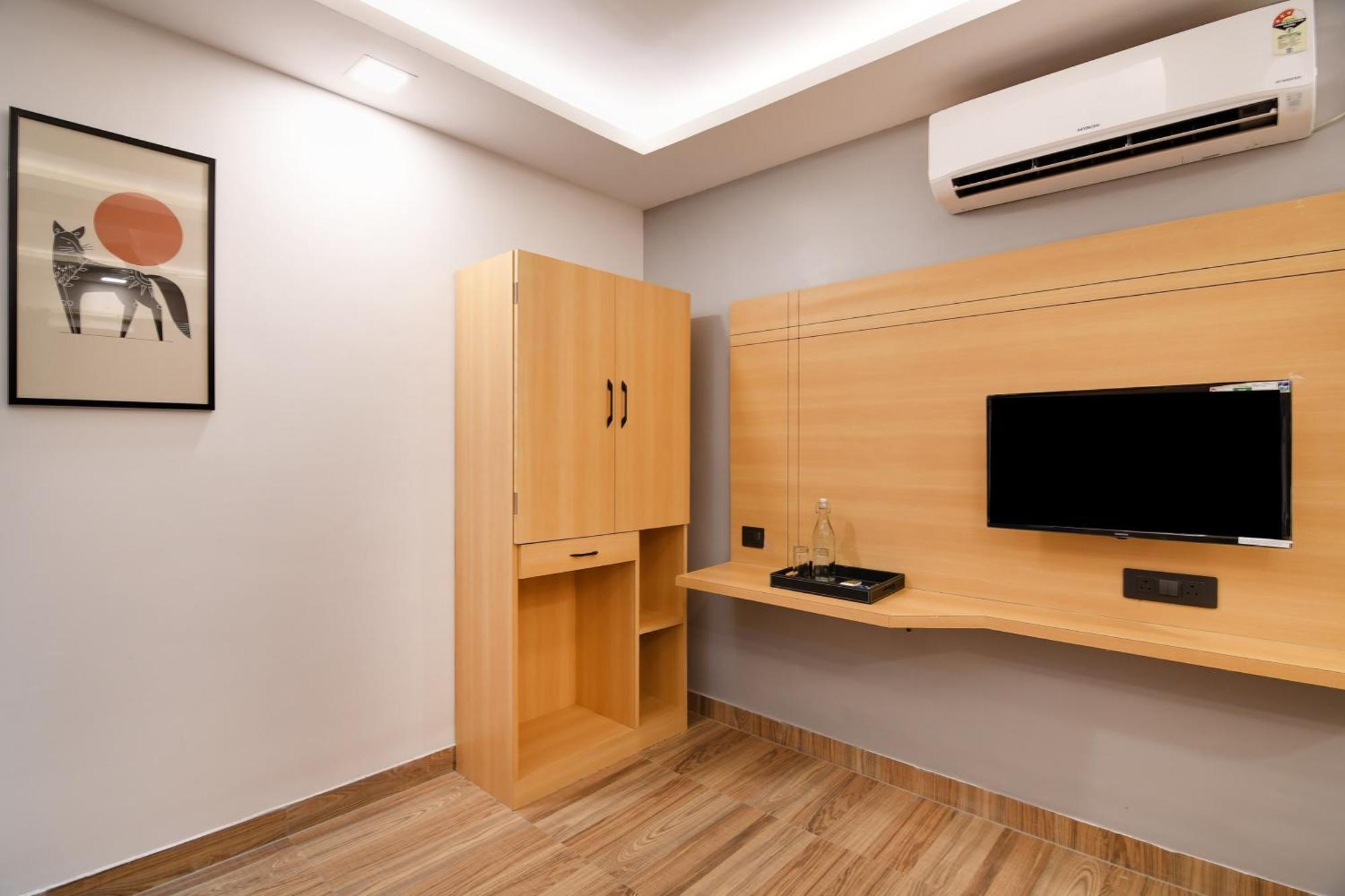 Super Townhouse Oak Sayhallo Ecstasy Bhubaneswar Bagian luar foto