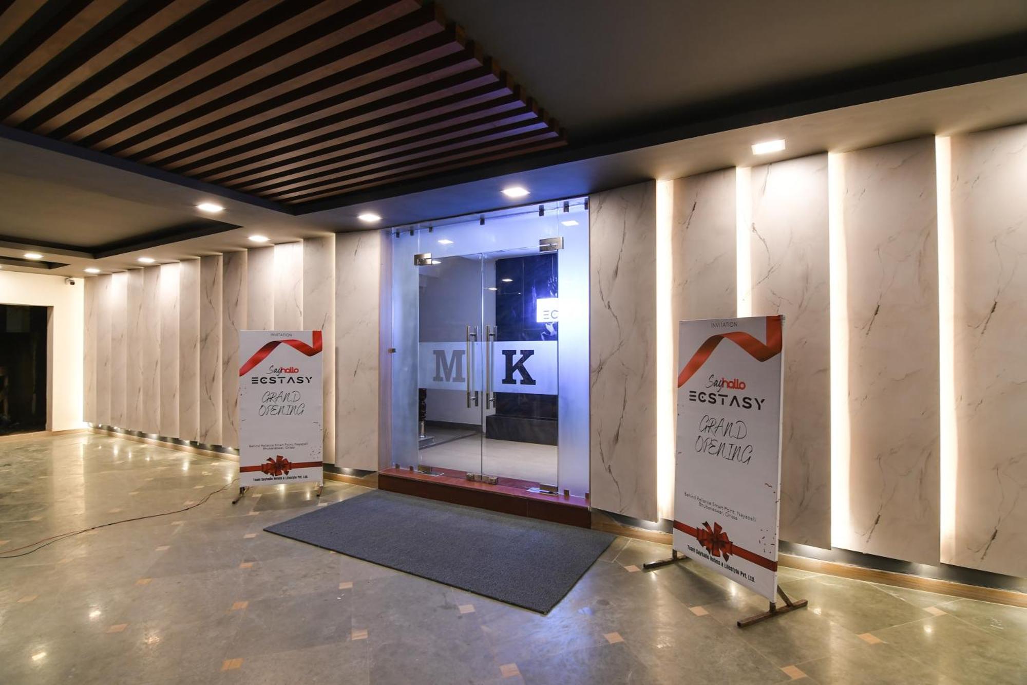 Super Townhouse Oak Sayhallo Ecstasy Bhubaneswar Bagian luar foto