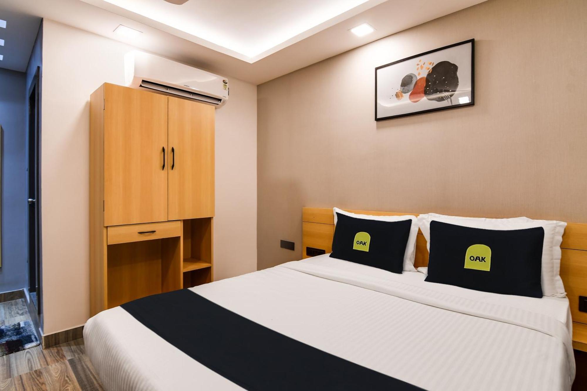 Super Townhouse Oak Sayhallo Ecstasy Bhubaneswar Bagian luar foto
