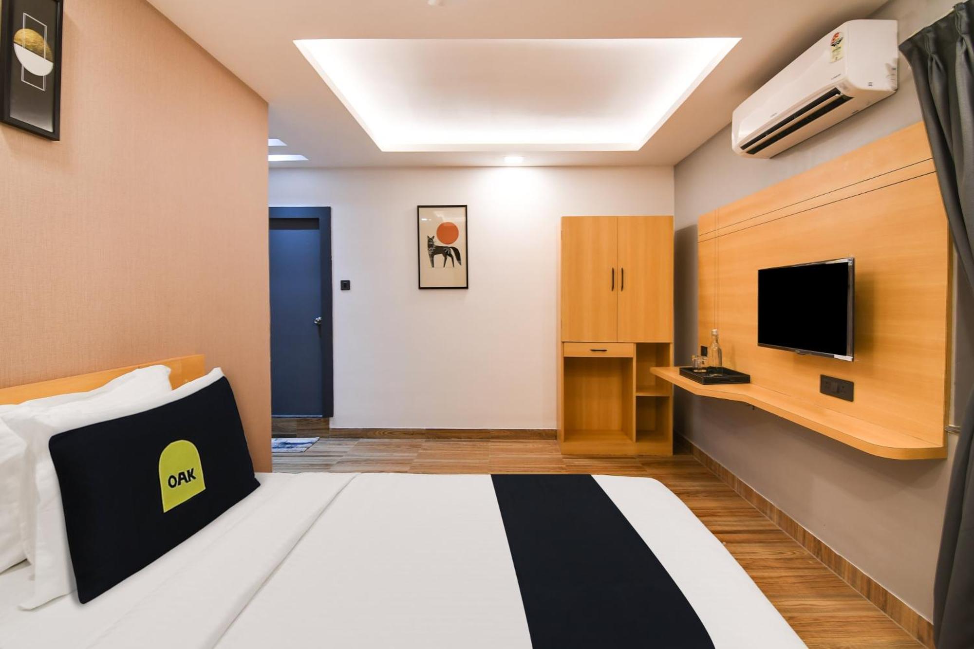 Super Townhouse Oak Sayhallo Ecstasy Bhubaneswar Bagian luar foto