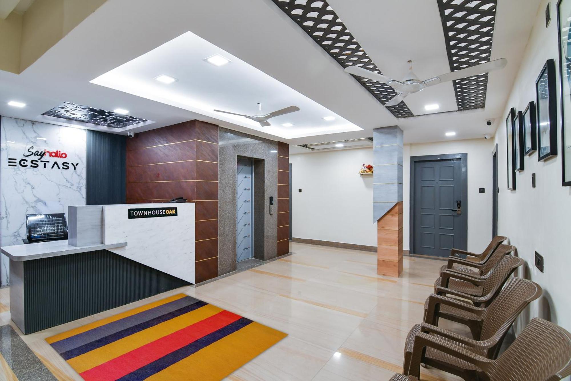 Super Townhouse Oak Sayhallo Ecstasy Bhubaneswar Bagian luar foto