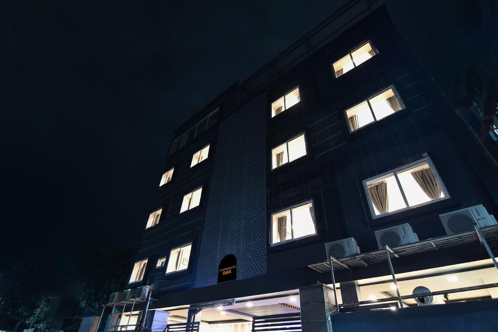 Super Townhouse Oak Sayhallo Ecstasy Bhubaneswar Bagian luar foto