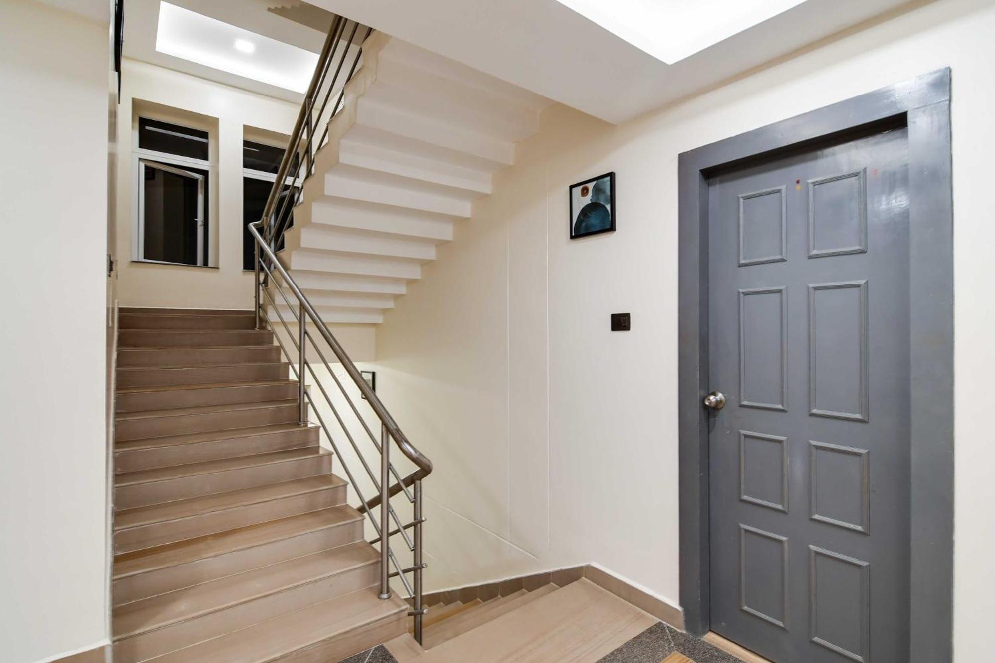 Super Townhouse Oak Sayhallo Ecstasy Bhubaneswar Bagian luar foto