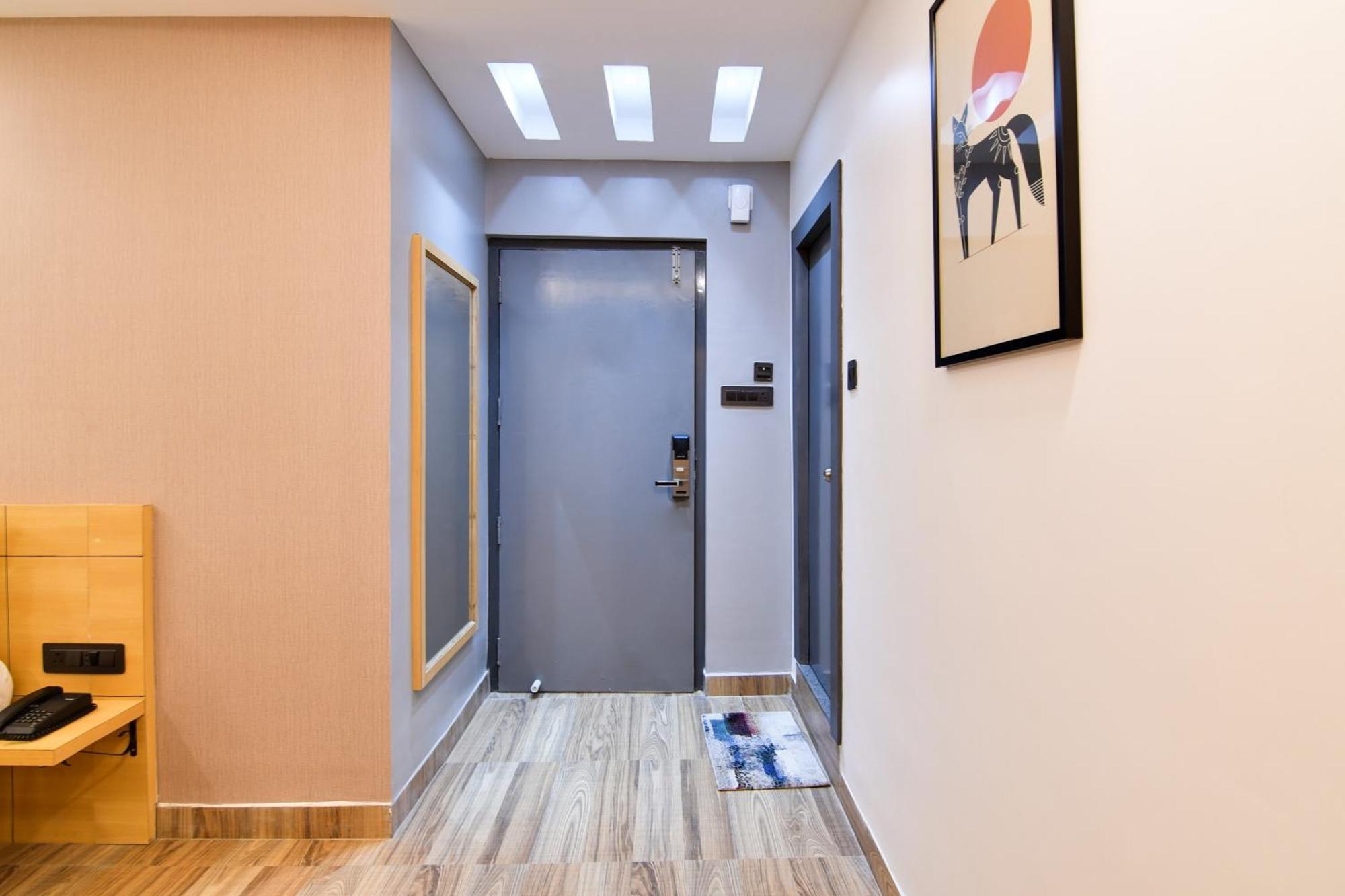 Super Townhouse Oak Sayhallo Ecstasy Bhubaneswar Bagian luar foto